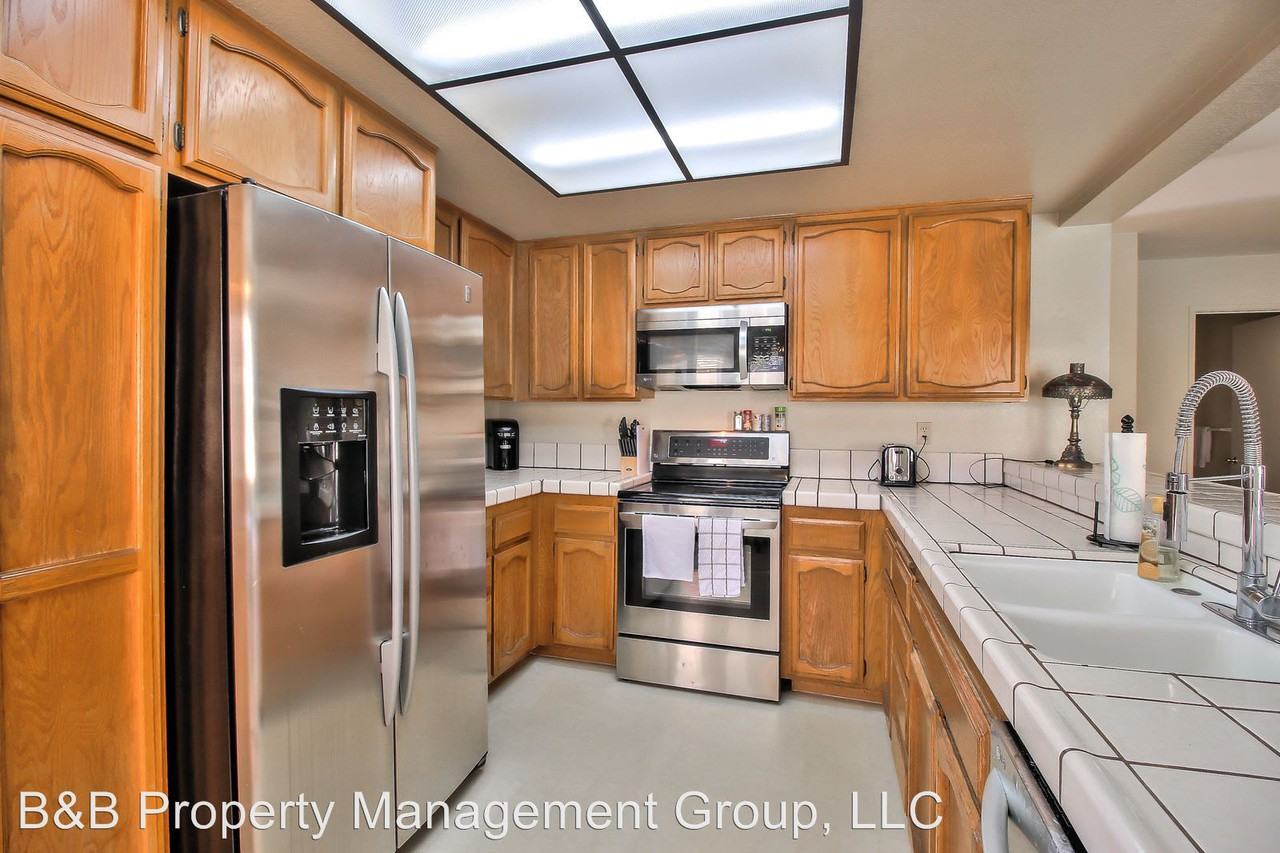 9177 Meadowrun Pl - Photo 3 of 16