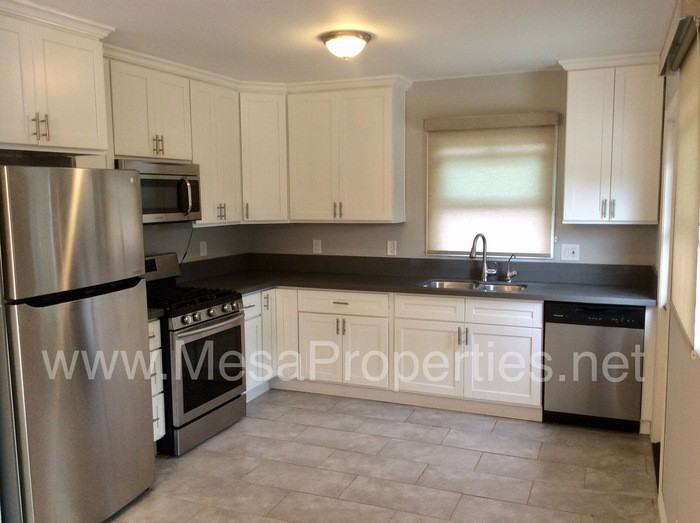 4958 Bandera St - Photo 3 of 10