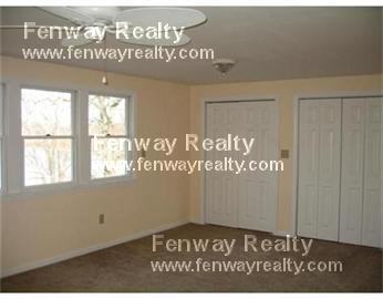 255 Lynn Street #R - Photo 3 of 9