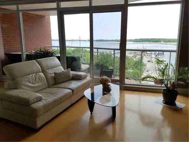 550 Queens Quay West #812