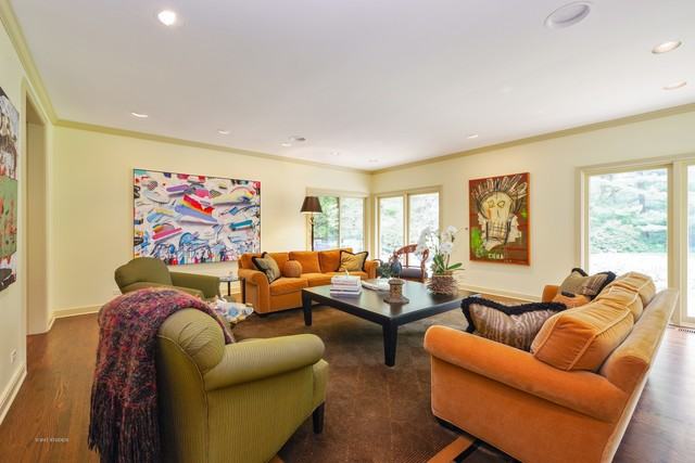 129 Beach Rd - Photo 2 of 10