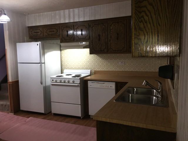 7328 86th Ave - Photo 3 of 20