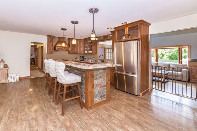 7033 Willow Springs Rd - Photo 3 of 35