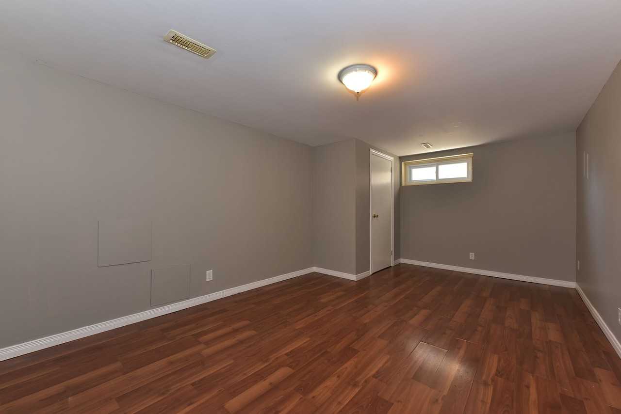 763 Colborne St - Photo 3 of 21