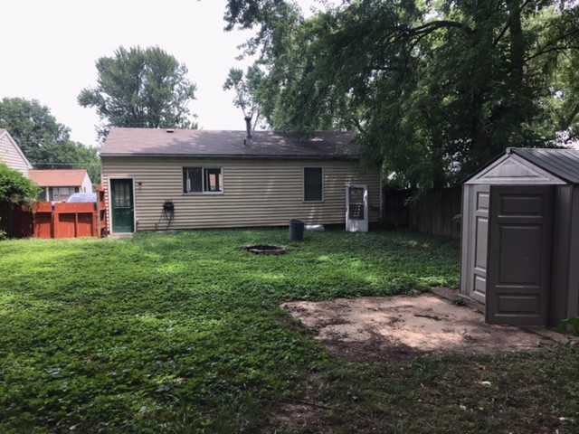 11042 Florence Ave - Photo 2 of 10