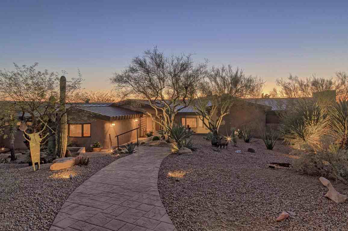 37801 Stirrup Cir - Photo 2 of 50