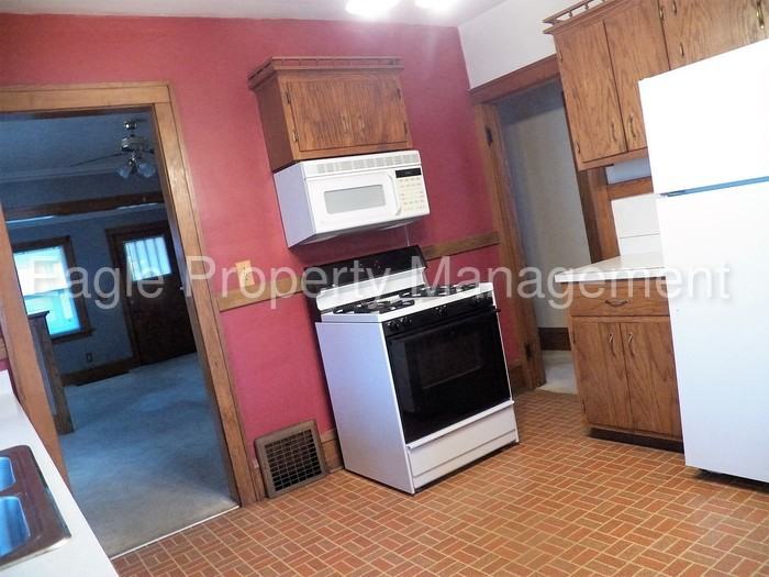 1915 3rd St SW - Photo 2 of 14