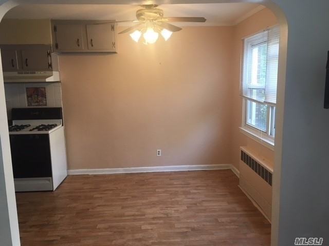 64-16 174th St - Photo 3 of 7