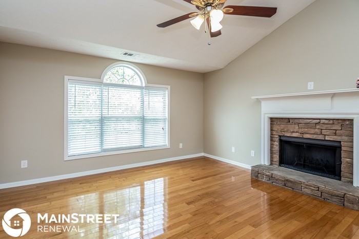 3040 Reynolds Run - Photo 3 of 17