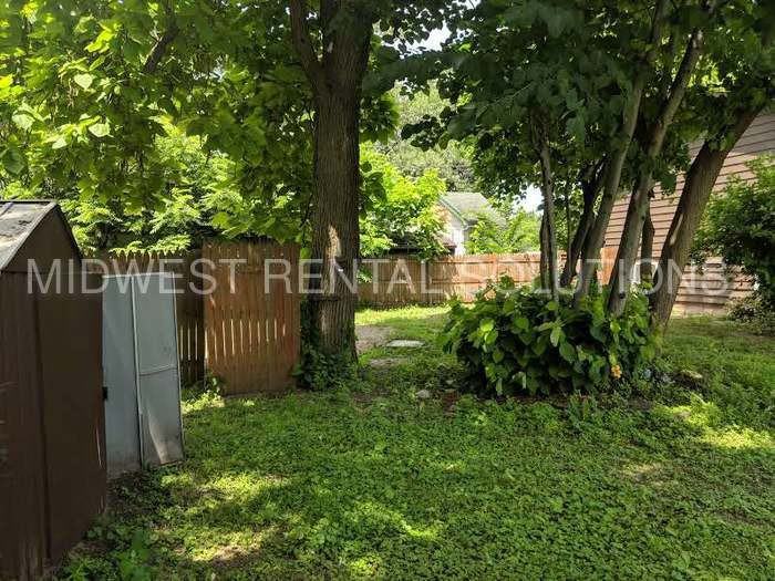 227 Madison Ave - Photo 3 of 13