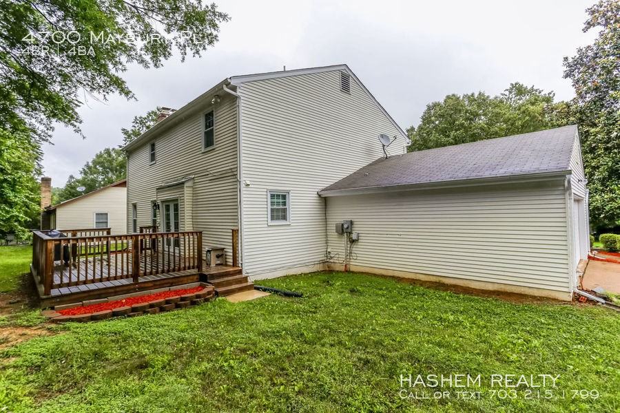 4700 Maybury Pl - Photo 3 of 23