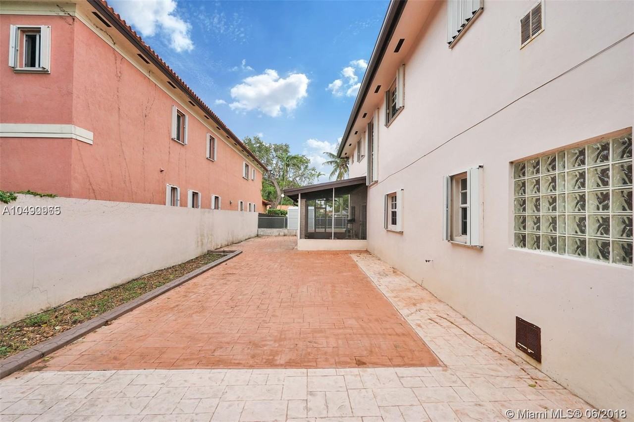 6284 Southwest 26th Street - Photo 3 of 17