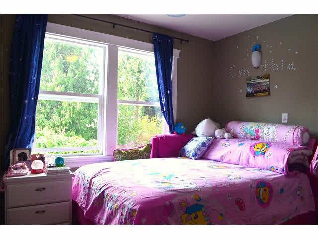 1949 134 Street - Photo 3 of 8