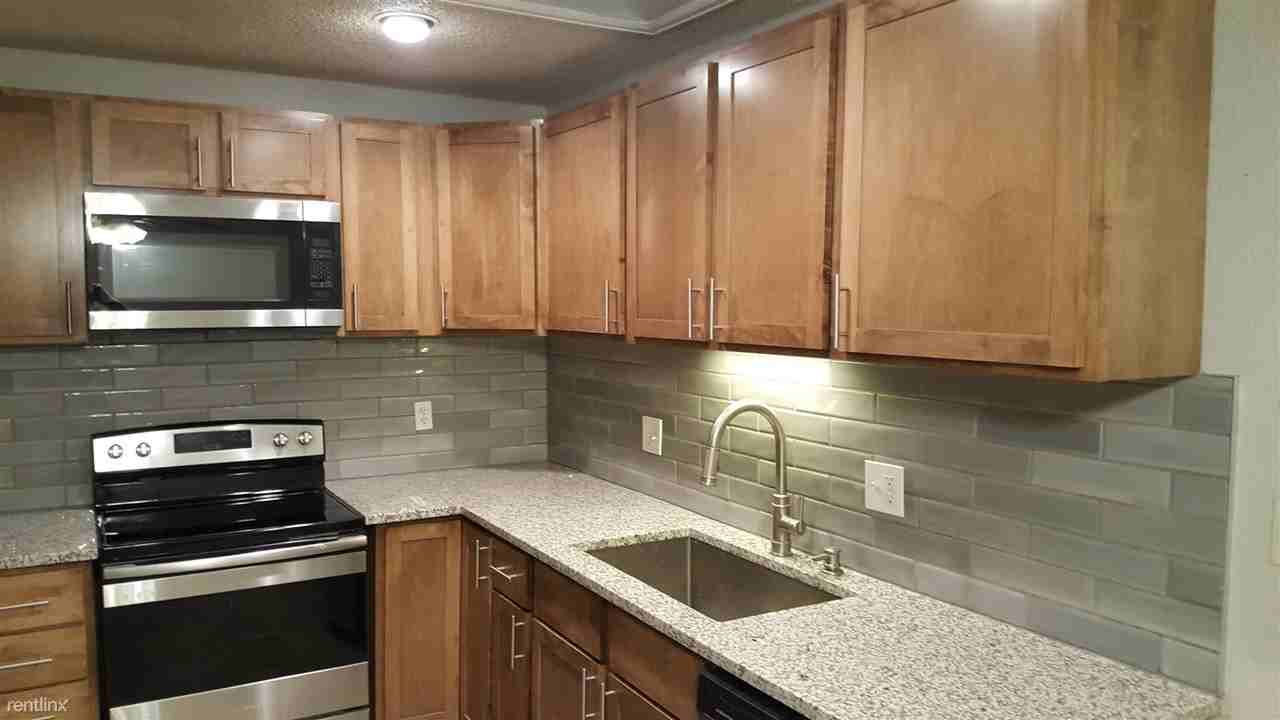 1530 Hastings Dr - Photo 3 of 30