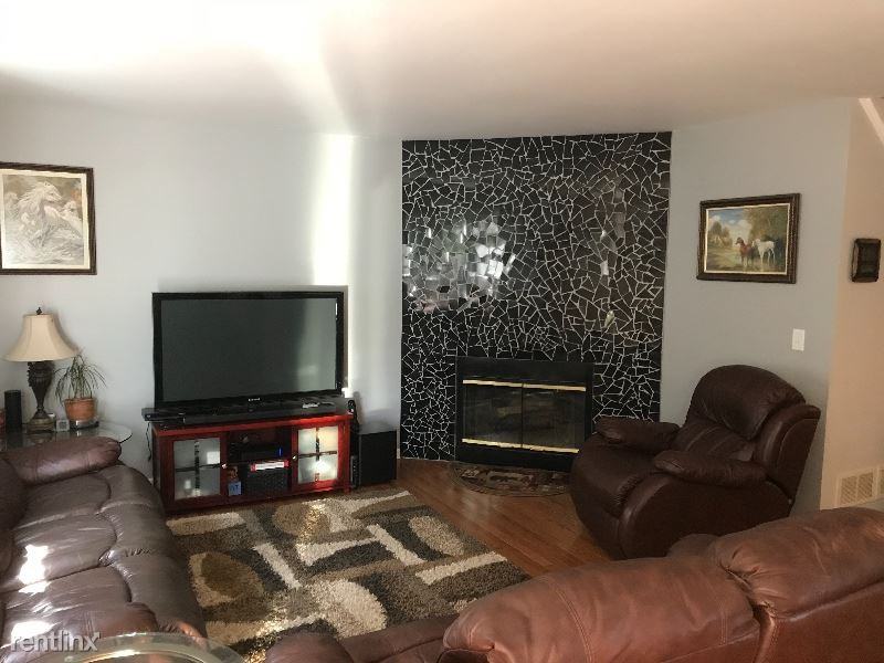 1560 Cedarwood Ct - Photo 2 of 16