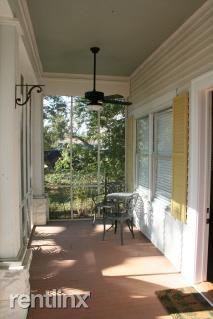 121 Sycamore St - Photo 2 of 11