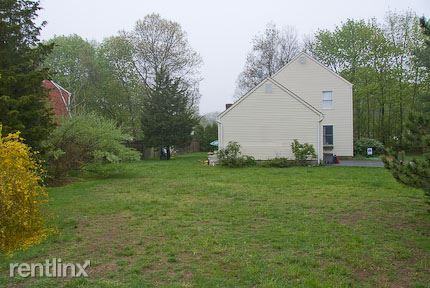 10 Schenker Ave - Photo 2 of 6