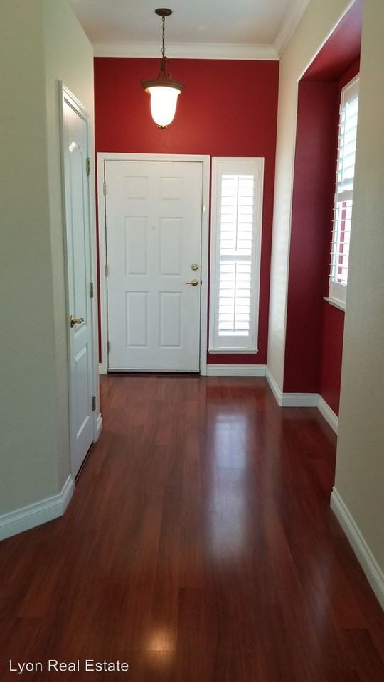 12113 Gold Bluff Ln - Photo 2 of 16