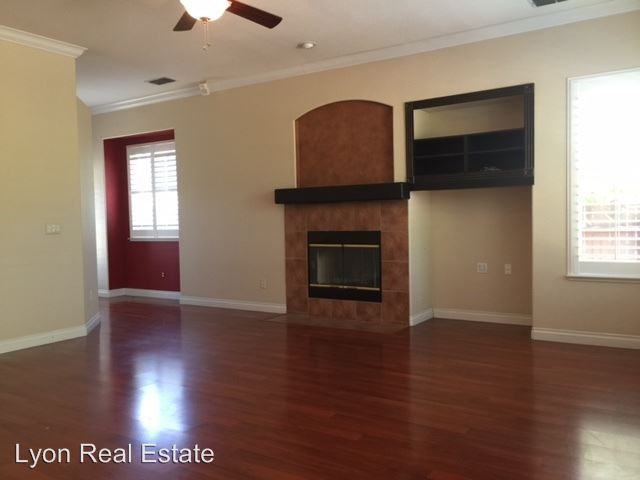 12113 Gold Bluff Ln - Photo 3 of 16