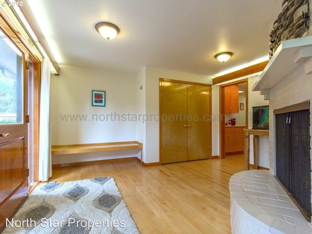 17160 Kelok Rd - Photo 2 of 32