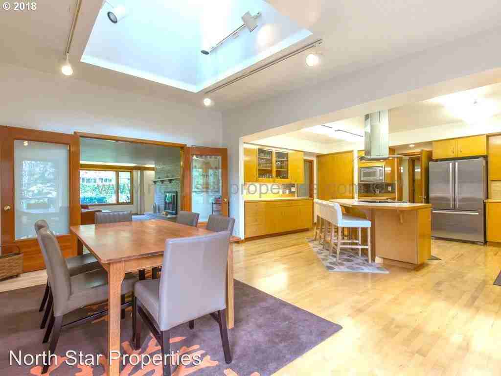 17160 Kelok Rd - Photo 3 of 32