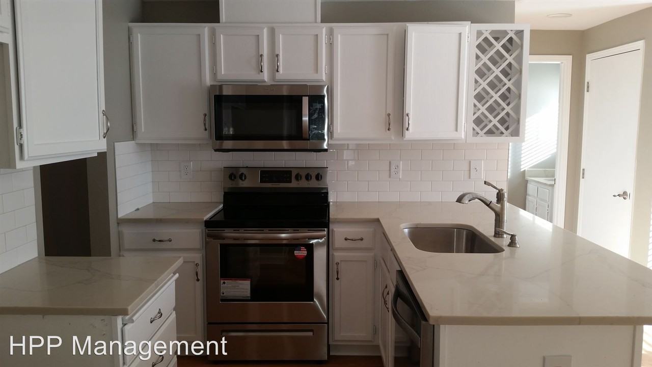 6304 199th St E - Photo 2 of 7