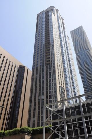 222 N Columbus Dr #1408