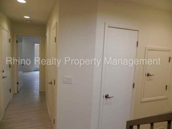 4208 Palo Verde Dr NE - Photo 2 of 31