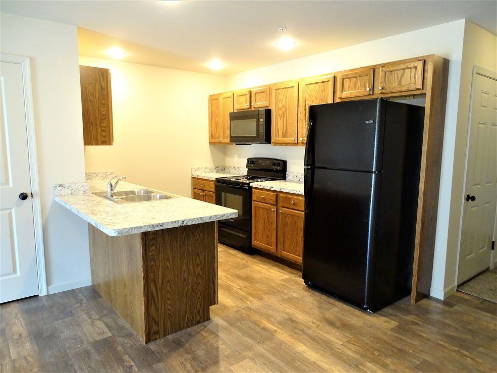 216 Lakeside Crossing - Photo 3 of 27