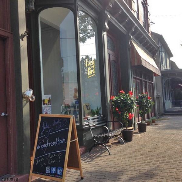 35 Bridge St - Photo 3 of 21