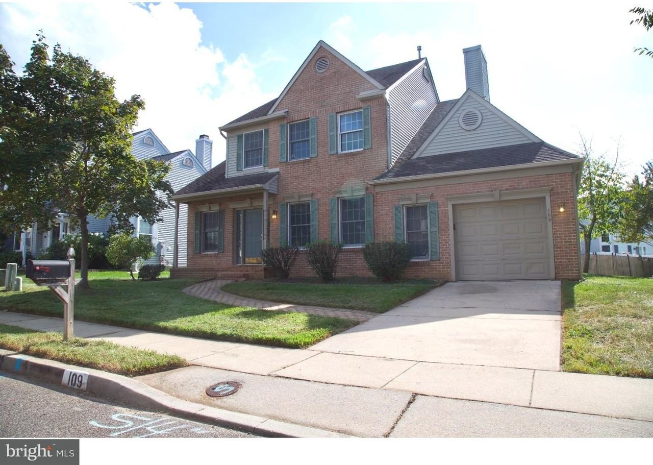 109 Stone Henge Dr - Photo 2 of 25