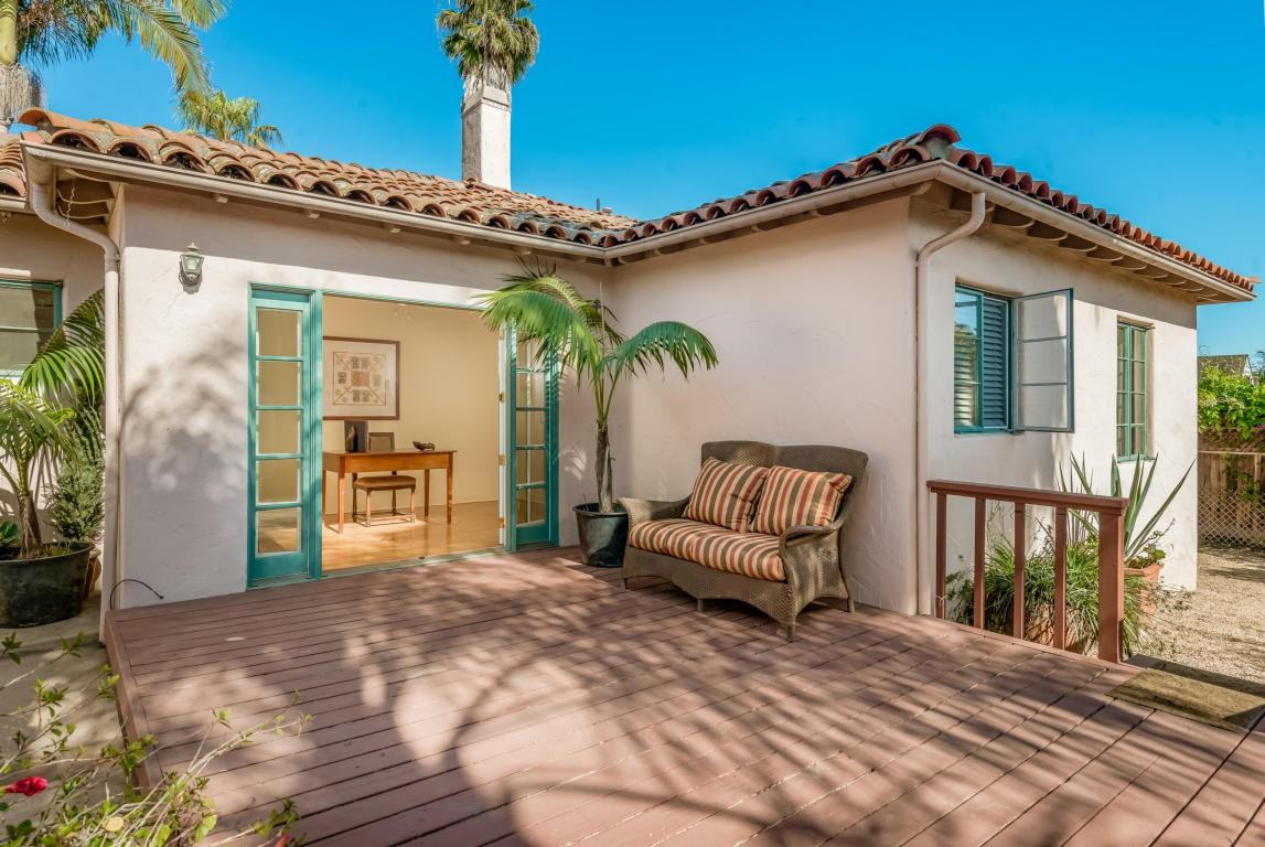 2915 Samarkand Dr - Photo 3 of 44