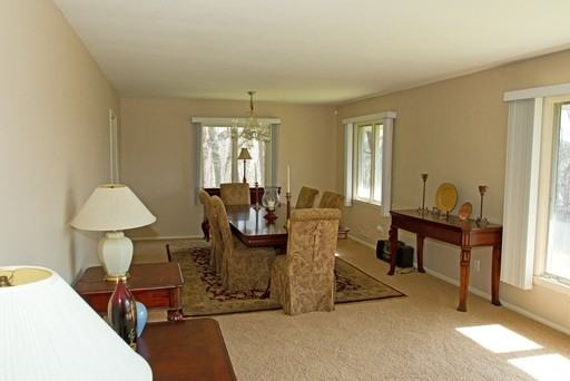 45 Smith Ave - Photo 3 of 18