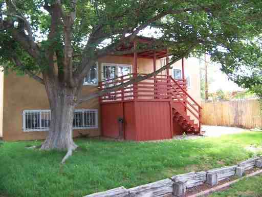 4005 Hilton Pl NE - Photo 2 of 6