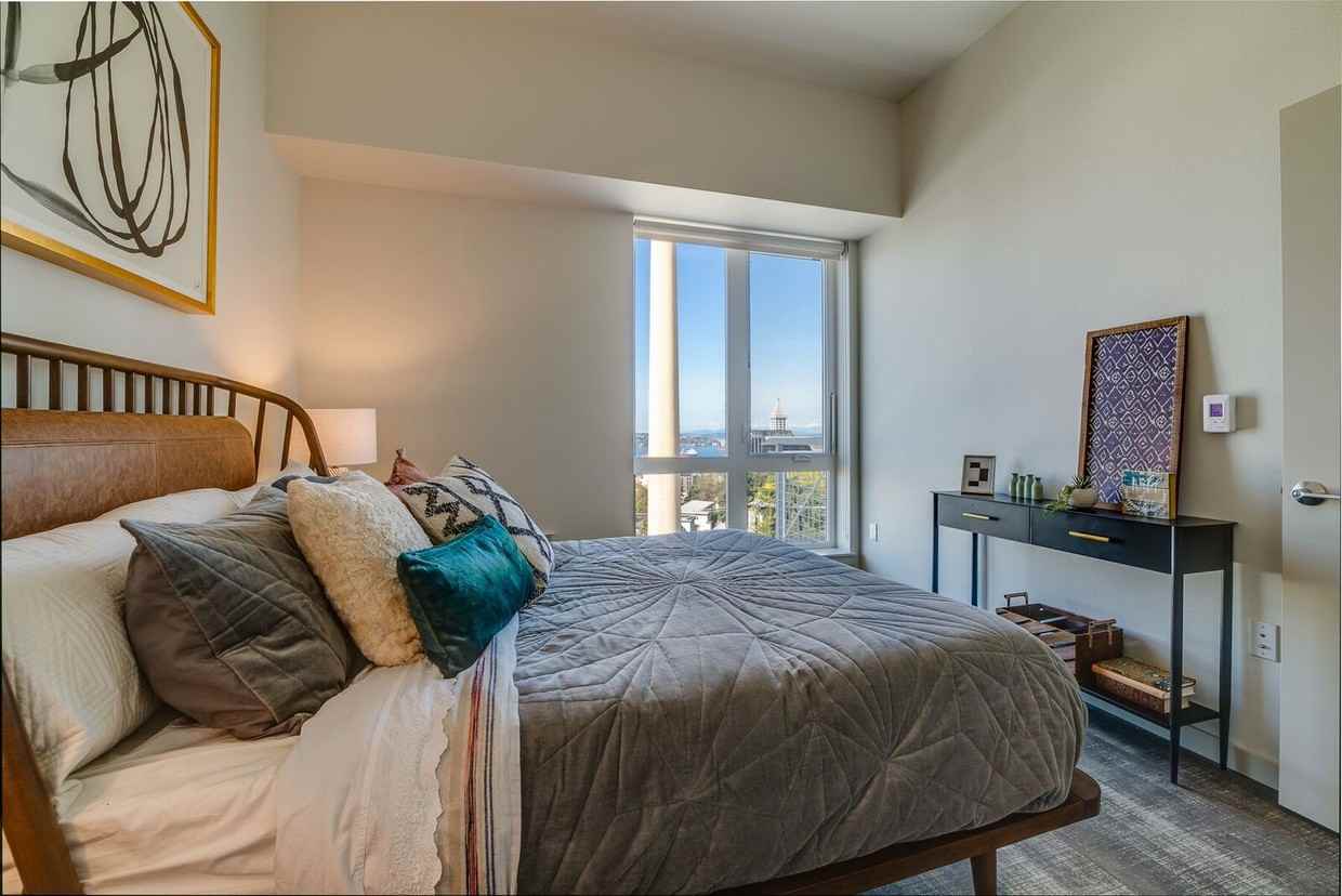 123 Broadway - Photo 3 of 13