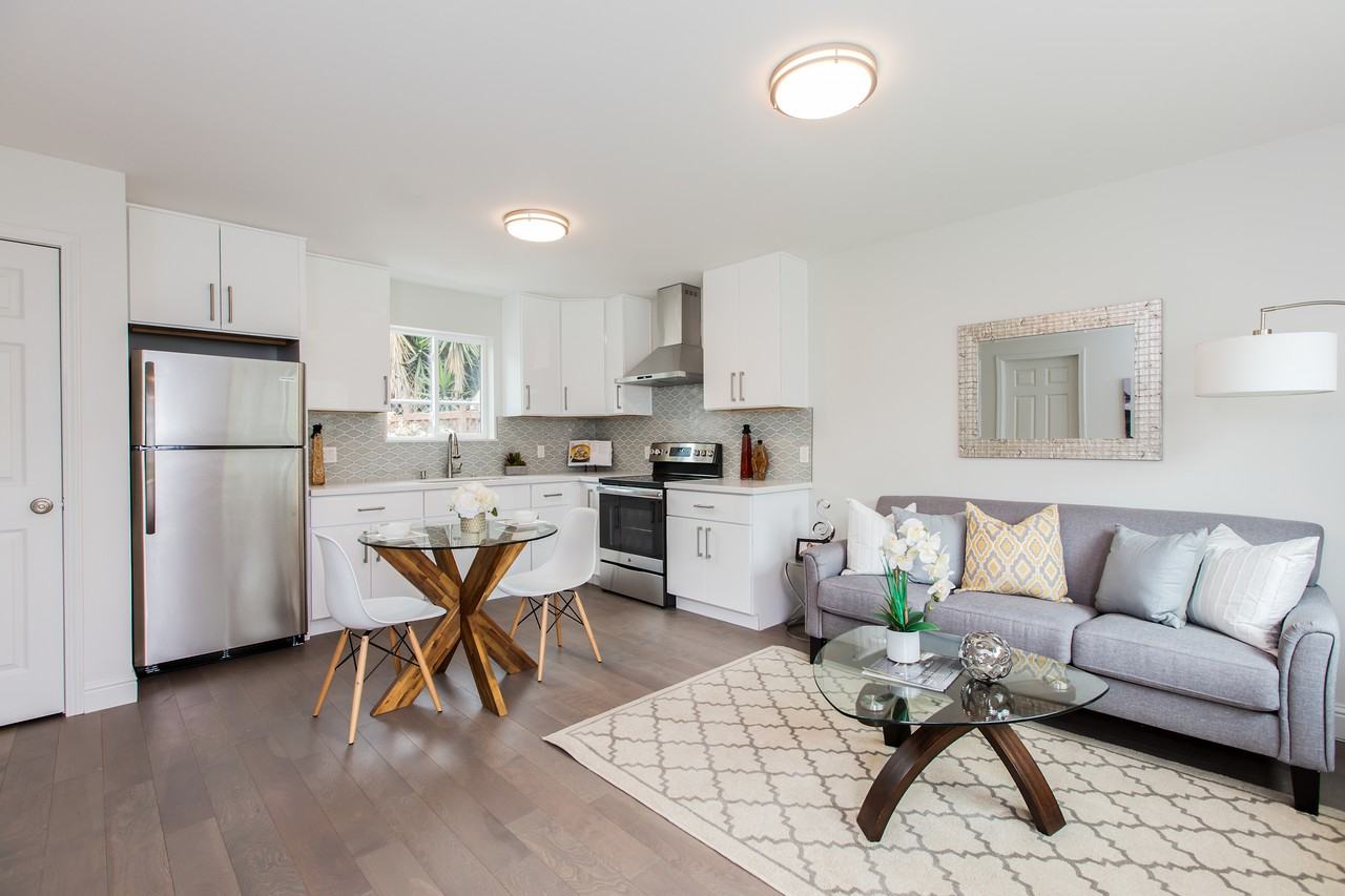 2014 Chestnut Street - Photo 2 of 7