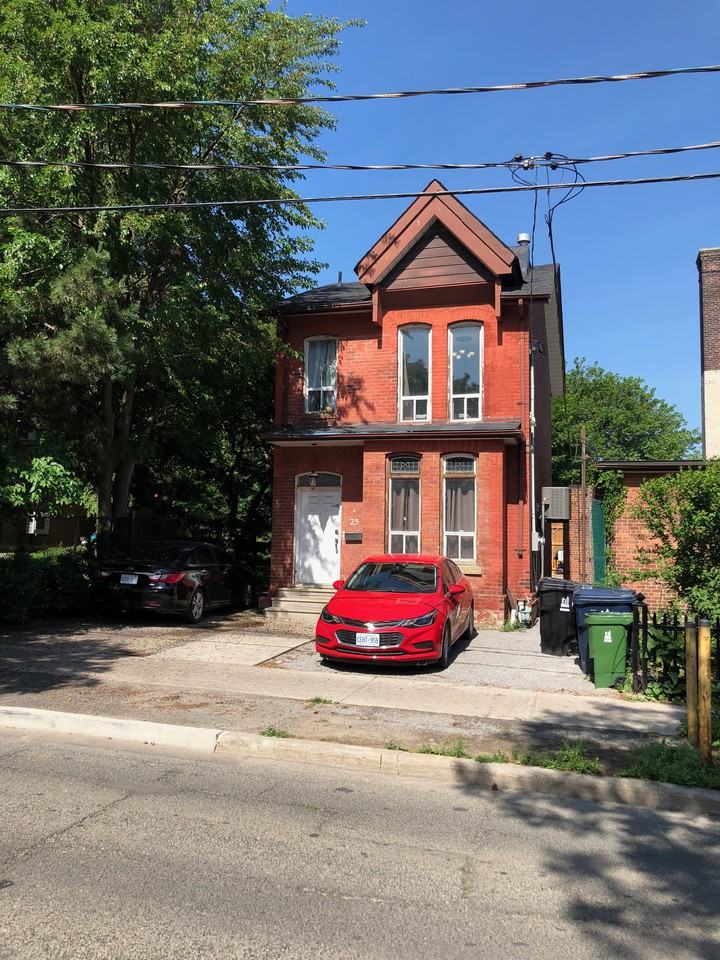 25 Bleecker Street - Photo 2 of 13