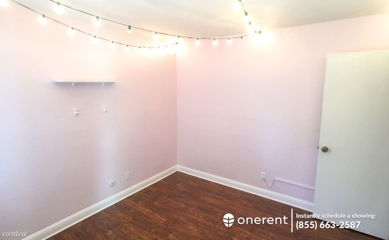 5696 Hollyleaf Ln - Photo 2 of 46