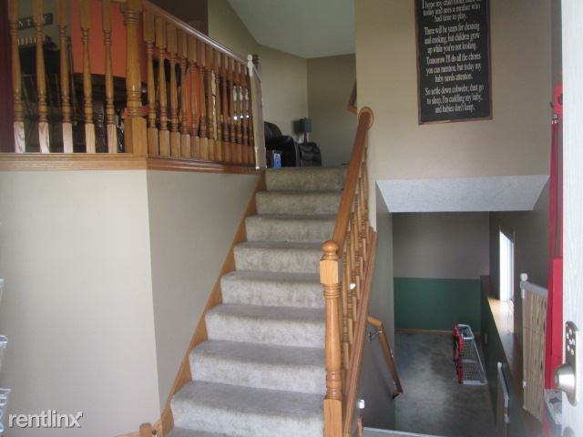 1612 12th Ave SE - Photo 3 of 50