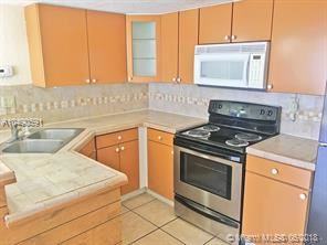 3011 Lake Ridge Ln - Photo 2 of 4