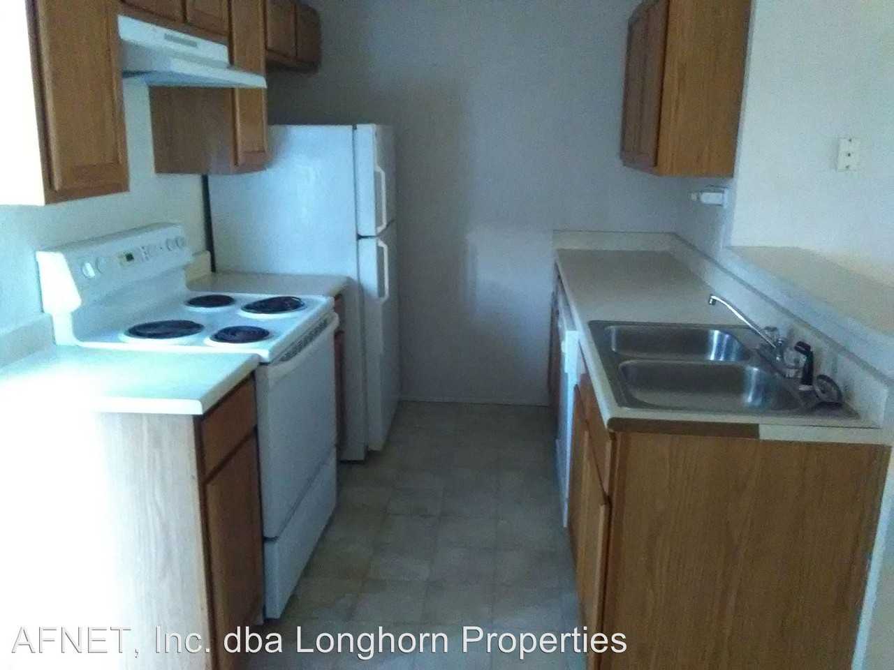 5709 Redstone Dr - Photo 2 of 6