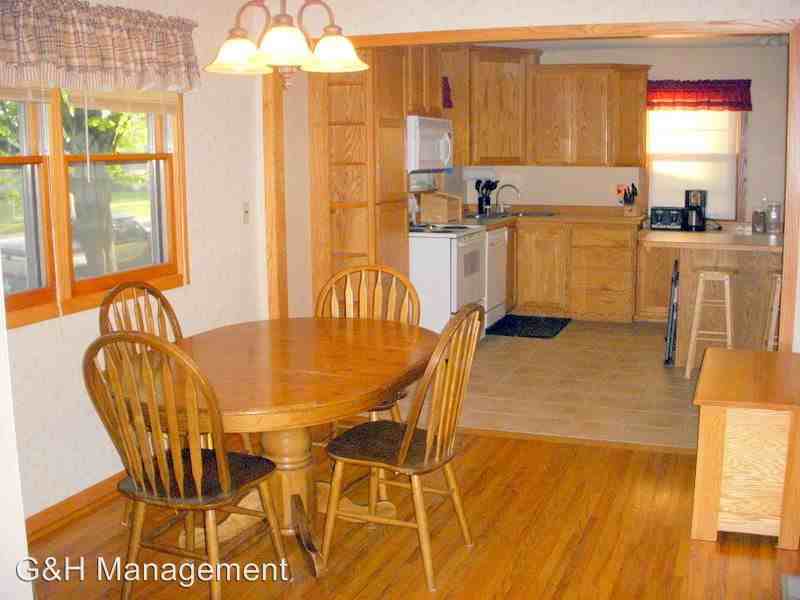 140 20th St NW - Photo 3 of 9