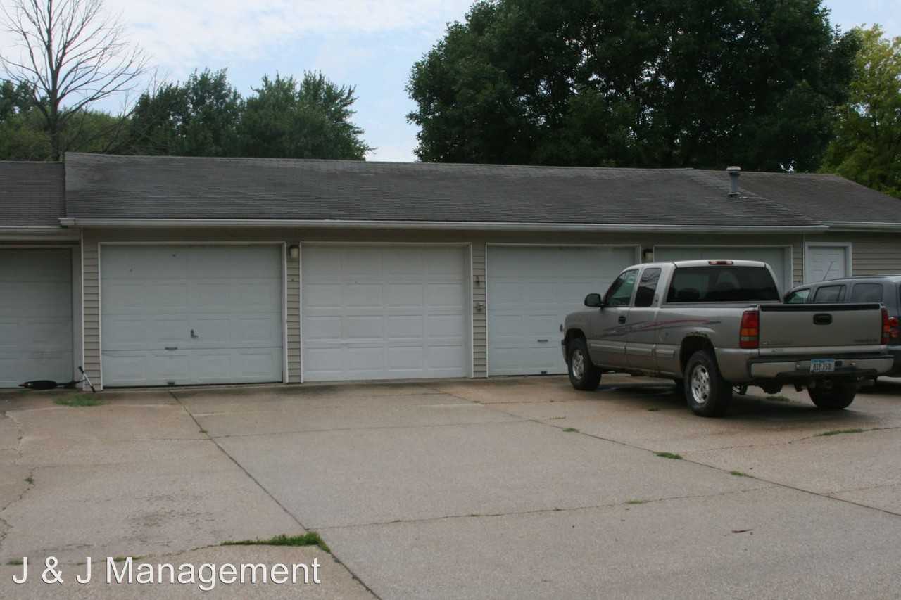 621 S 7th Ave - Photo 2 of 2