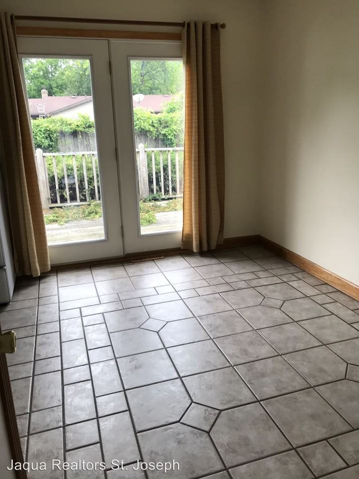 1651 N Cherry Dr - Photo 3 of 11