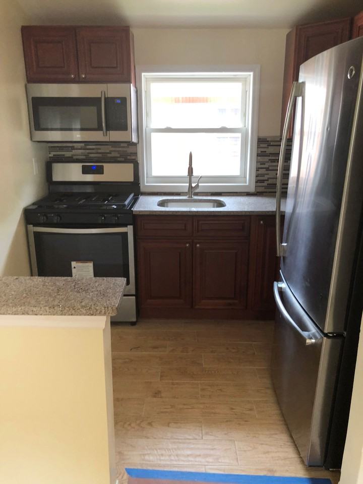 167-16 Linden Blvd - Photo 3 of 6