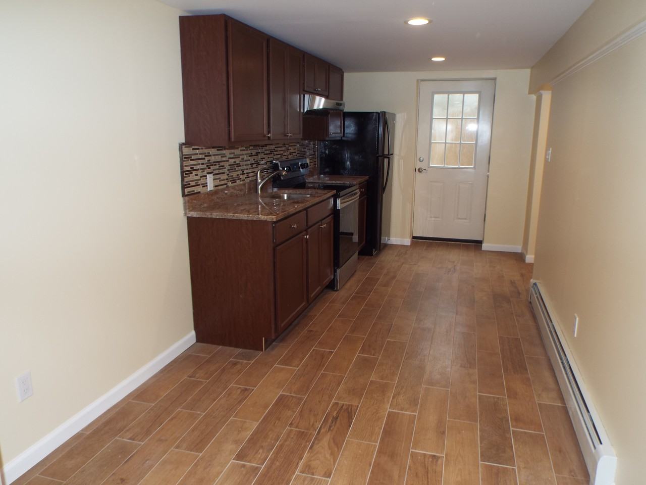 29 Roe Ave - Photo 2 of 7