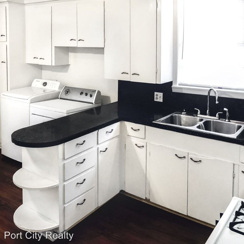 2929 Milton St - Photo 2 of 12