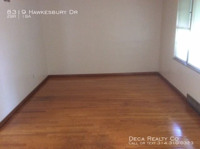 8319 Hawkesbury Dr - Photo 2 of 8