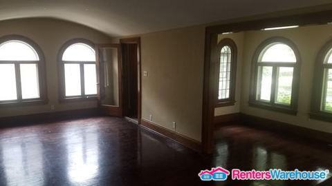 3012 N 44th St - Photo 2 of 15