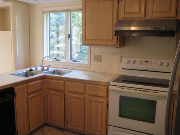 605 Clubhouse Rd - Photo 2 of 19